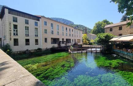 La Cour de Pétrarque - Foto 18