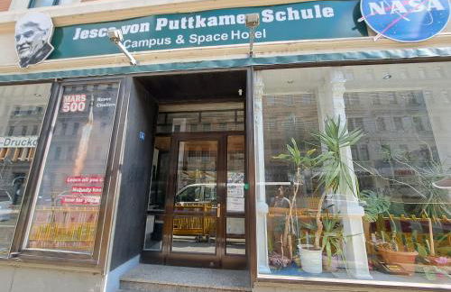 Space Hotel im Campus der JvP Schule - Foto 75