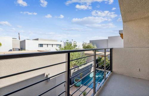 Stylish Gated TH + private heated pool + hot tub - Foto 31