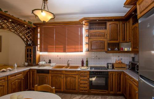 Paradise Bar Apartments - Photo 19