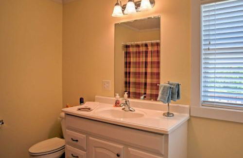 Secluded and Quiet Coastal Home 1 Mile to Boat Ramp - Foto 15