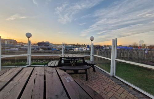 Home on the Broads Just Renovated - Foto 54