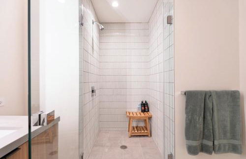 Sky High at Beaudry 2 Bed Apt WITH FREE PARKING - Foto 25