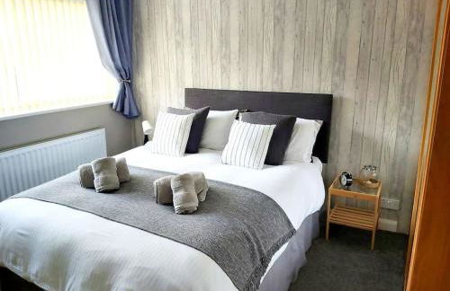 Croeso; Cosy and ideally located for mountains and beaches - Photo 23