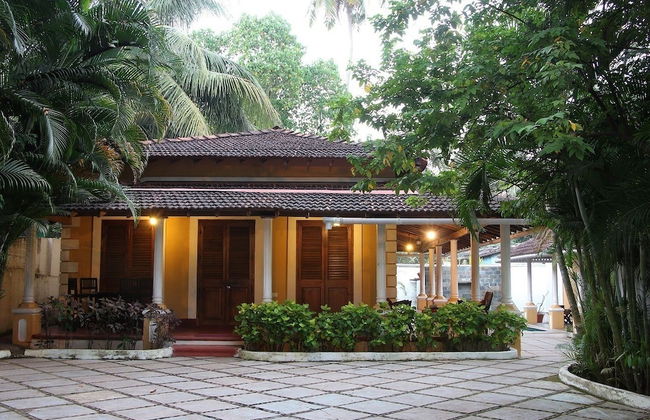 5am Somewhere - Villa Pinhero - Photo 1