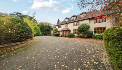 Kingswood 6 Bed Mansion, Tennis Court and Cinema - Foto 3