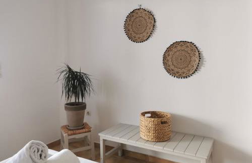 Helen's Minimal Studios & Apartments - Photo 3