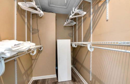 Spacious 5BR Family Retreat Near Mall of GA Sleeps 13 - Foto 22