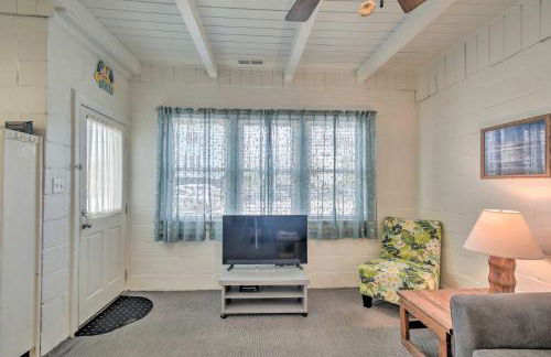 Steps to Ocean Breezy Myrtle Beach Bungalow! - Foto 7