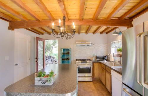 Walk to Riverfront Beach Kernville Escape - Foto 10