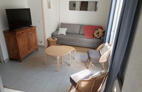 Bormes les Mimosas, Hameau de Cabasson, à 400m de la mer et du fort de Bregançon, Villa classée 3 étoiles, de 2 à 8 personnes - Foto 22