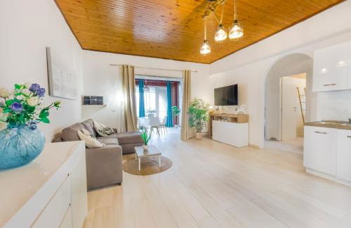 Athena Sea front Apartment, Parking & Pool - Foto 28