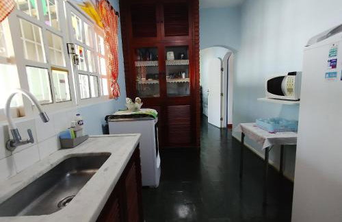 Cabo Frio, casa estilo colonial, ampla e confortável. - Foto 17