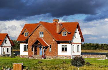 Mazurskie Wille - Willa Niebieska - siedlisko na Mazurach z bezpośrednim dostępem do jeziora Dejguny oraz prywatnym basenem - Foto 1