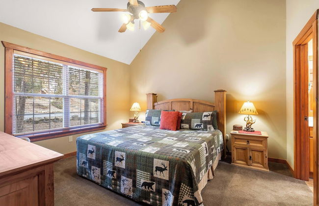 Creekside - 2 BDR Resort Cabin in Epic Location! - Photo 4