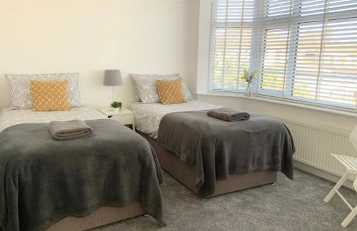 4 Bedroom House By Your Stay Solutions Short Lets & Serviced Accommodation Southampton With Terrace & Garden - Foto 45