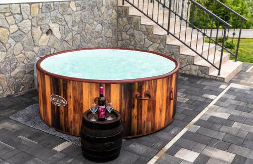 Apartment Stone and Wood - Photo 7