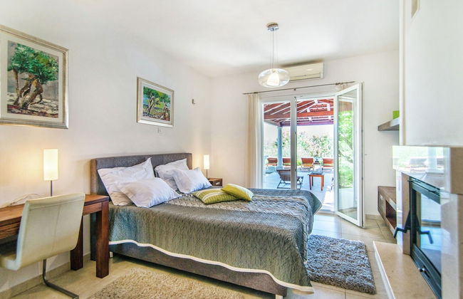 Beautiful Villa on the Island of Brac With Infinity Pool, Beach at 30 Meters - Foto 4