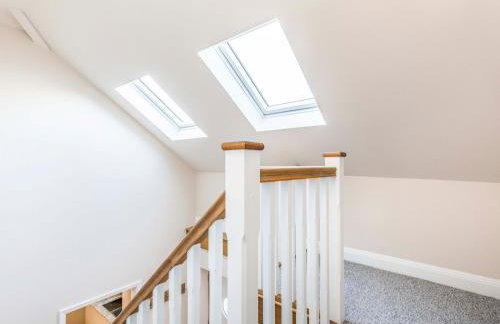 Stylish and fresh 4 bed beach house with garden - Pass the Keys - Foto 19