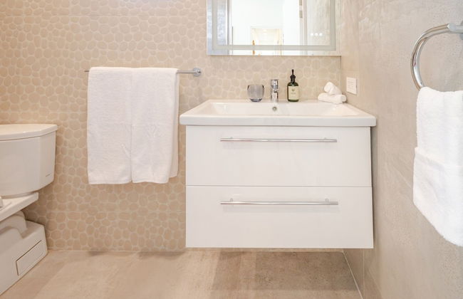 Modern Trestrapi Beach Villa 8 bed 8 Bath 2 Pools - Foto 29