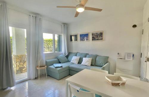 Bajo con jardín y piscina frente a Cala Forcat. - Foto 16