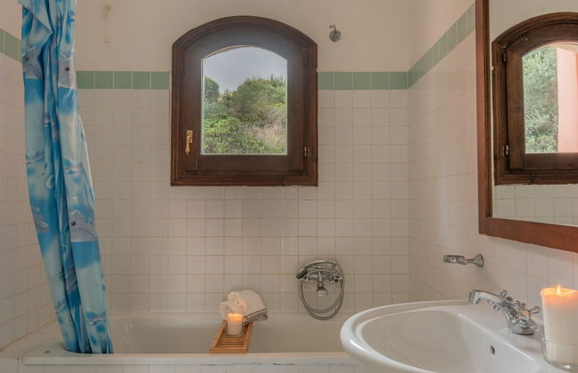 Charming Small Villa Bella Villetta Sleeps 4 no Pool - Foto 12