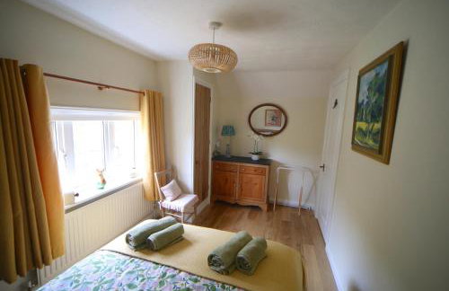 3-bedroom cottage set in a large enclosed garden - Foto 14