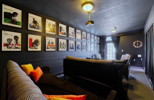 Homelike Three-Bedroom Apartment with Private Theater Near Capitol - Foto 11