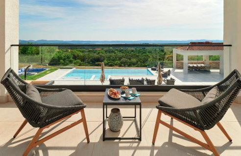 4 Bedroom Awesome Home In Dubravice - Foto 6