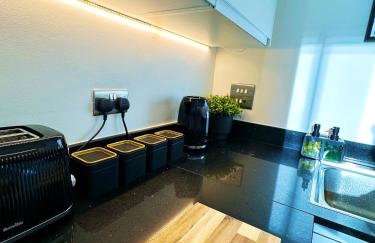 Eclipse Apartment - Modern 2 Bed 6 guest Apartment - Jewellery Quarter Birmingham City Centre - Photo 24