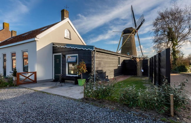 Holiday Home in Beautiful Oostkapelle - Photo 1