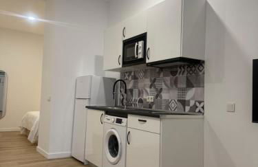 APARTAMENTOS ZONA 5 Justo al lado de la ESTACIÓN DE TREN Y BUS MARÍA ZAMBRANO - Photo 5