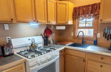 Basecamp Bluff - Bungalow with Patio, Dogs Welcome - Foto 14