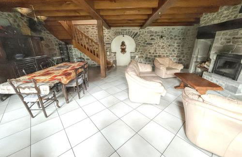 Maison cosy à Lanobre + Jardin - Photo 8