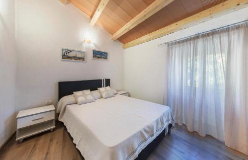 Four-Bedroom Holiday Home Labin With Sea View 08 - Photo 24