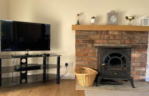 Cheerful 3 bedroom bungalow with indoor fire place - Foto 13