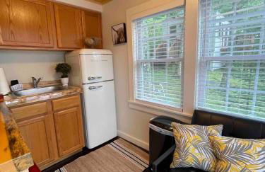 Cheerful Cottage with Loft Close to Everything 6 - Foto 25