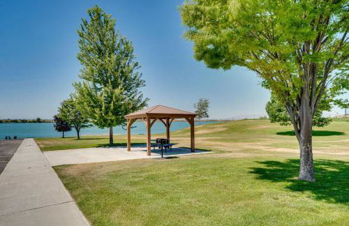 Backyard Oasis with Outdoor Kitchen! Moses Lake Home - Foto 30