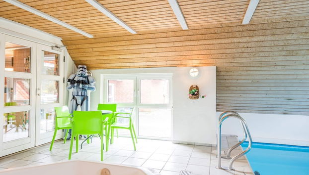 8 Person Holiday Home in Blavand - Foto 4, Piscina