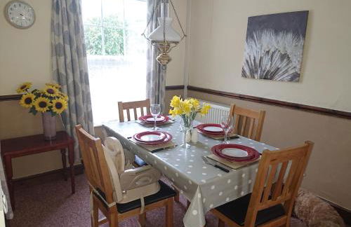 2 Bedroom Family Cottage Dog Friendly Edern North Wales - Photo 5