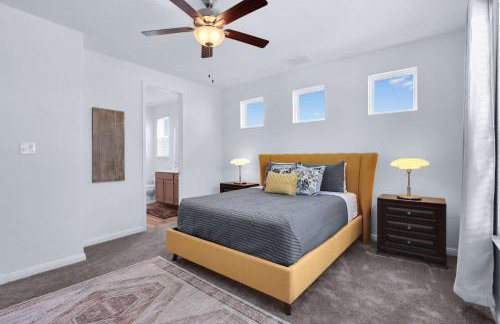 Gorgeous 2 BDR Cottage Minutes to Everything Nbtx! - Foto 32