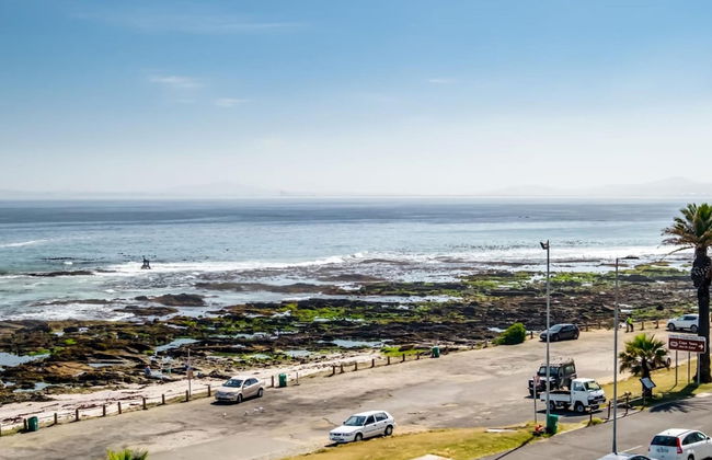 Uninterrupted Ocean Views in Mouille Point Atlantic Vistas - Photo 54