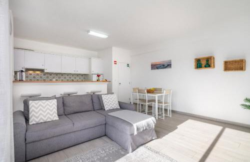 APARTAMENTO COR DO MAR - Sunny, Clean and spacious apartment with sea view, in Alvor - very close walking distance to the beach and Alvor Village - Foto 8