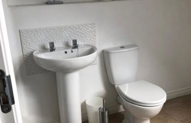 Spring House - Staycation - Perfect for Contractors & Families - 2 Parking Spaces - Foto 8