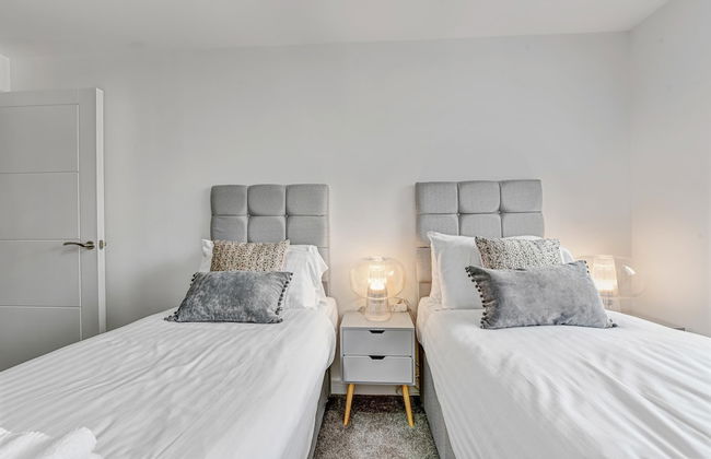 St Martins House Luxury Apts. Ruislip - Photo 20