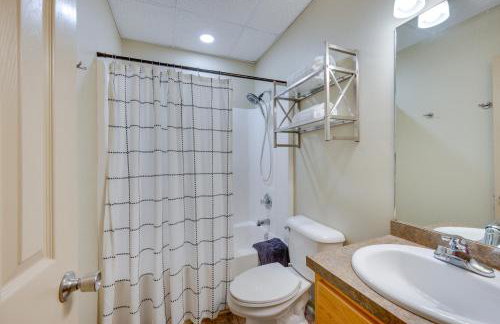 Luxe Lake Sinclair Living Private Dock and Beach! - Foto 22