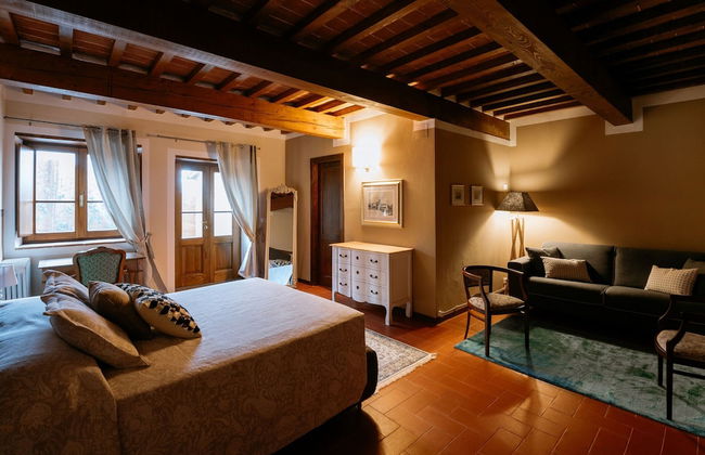 Villa in Tuscany With Pool & Panoramic Views - Photo 5