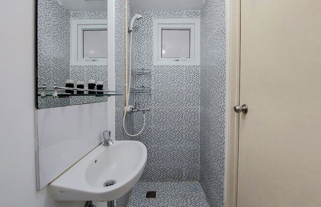 Cozy And Minimalist Studio (No Kitchen) At Aeropolis Apartment - Foto 5