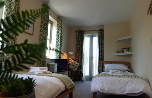 By the River - Foto 19