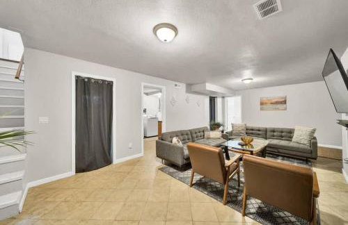 Modern Comfort Near Downtown CDA and Lake - Foto 21